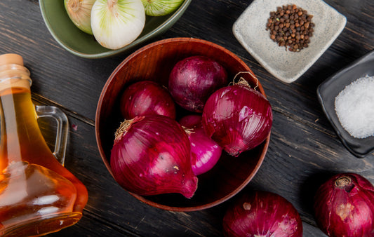 How to use onion juice for hair growth? Here are 3 hair mask